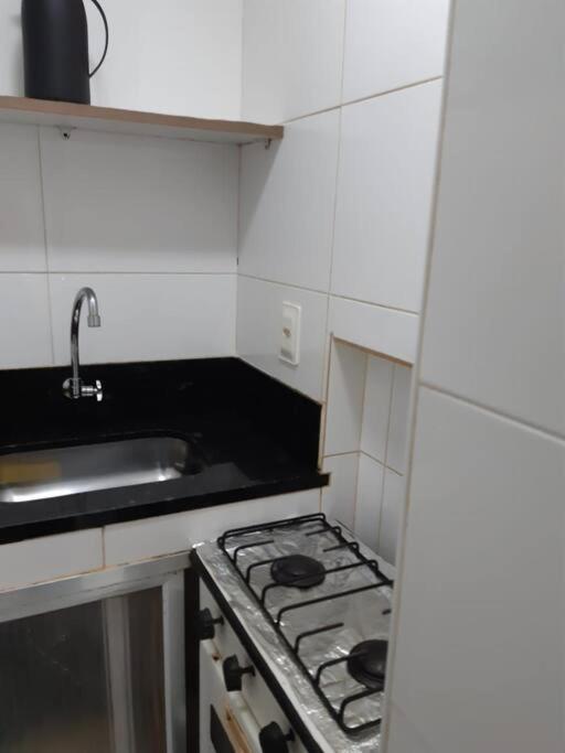 Quarto E Sala A Uma Quadra Da Praia Copacabana Posto 02 Рио де Жанейро Екстериор снимка